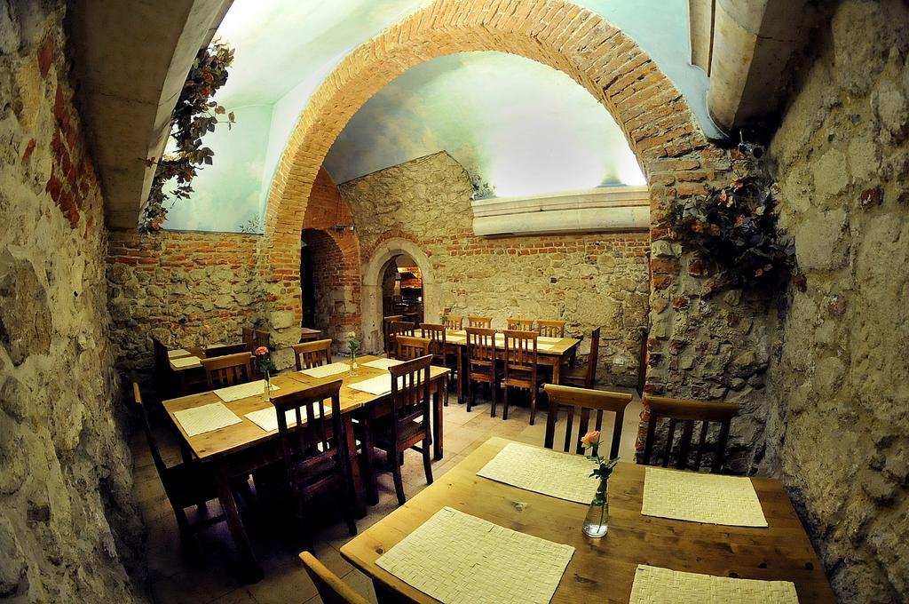 Hotel Floryan Old Town Krakow Ngoại thất bức ảnh